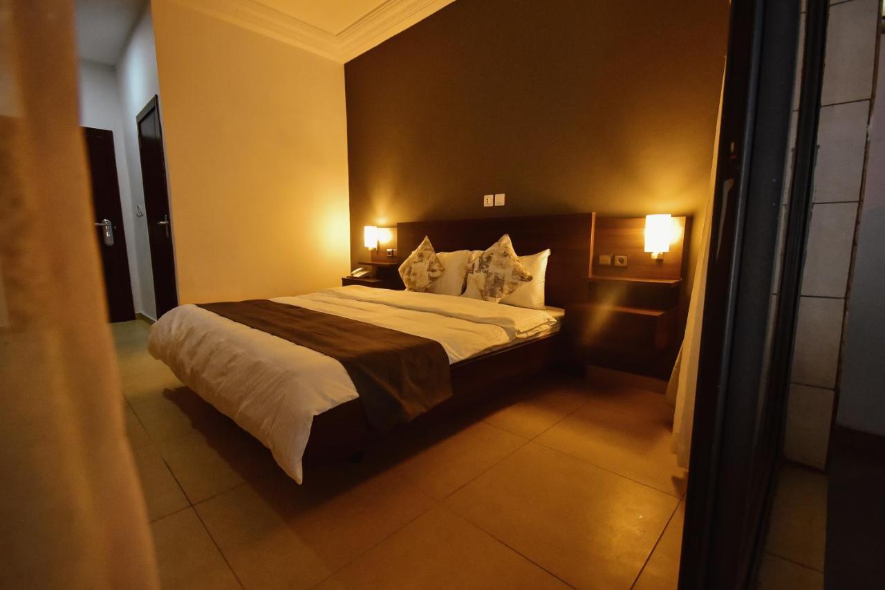 Robert'S Hotel Abidjan Eksteriør bilde